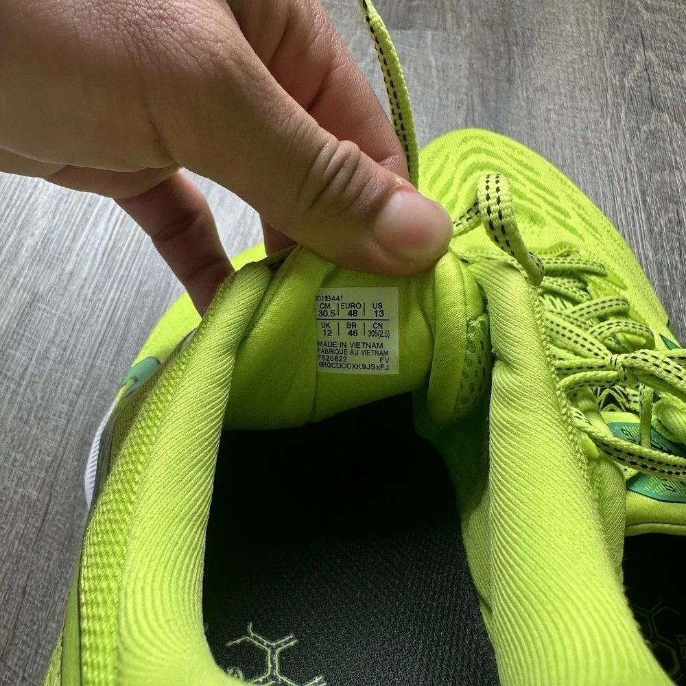 ASICS GT-2000 13‎ Safety Yellow/White Men's Running Shoes 1011A932-750 WORN ONCE